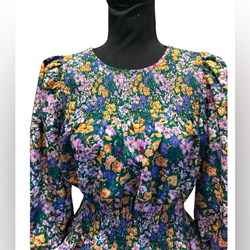 💐ANTHROPOLOGIE!! STUNNING PLEIONE FLORAL SMOCKED TOP! DESIGNER! SLIMMING! - Picture 6 of 16